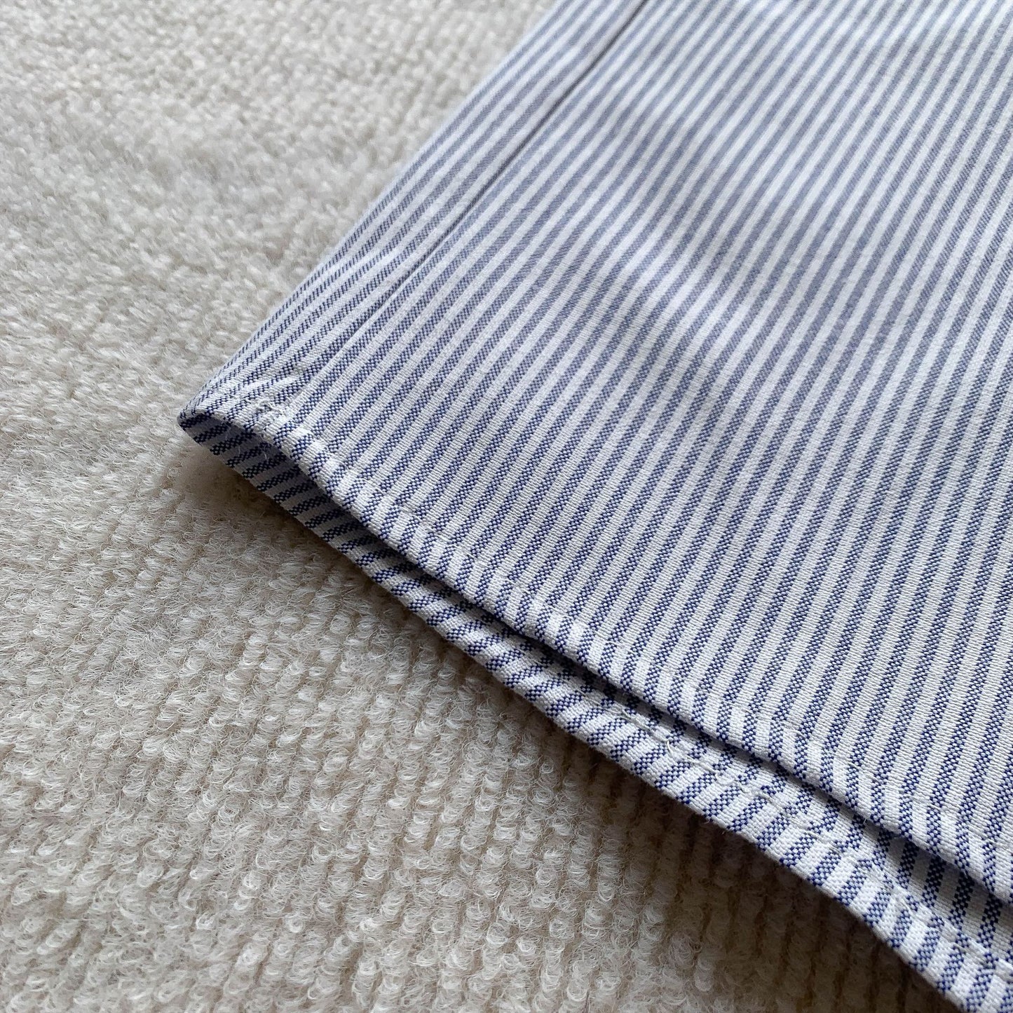 Stripe short sleeve shirt hem detail | ZIRR