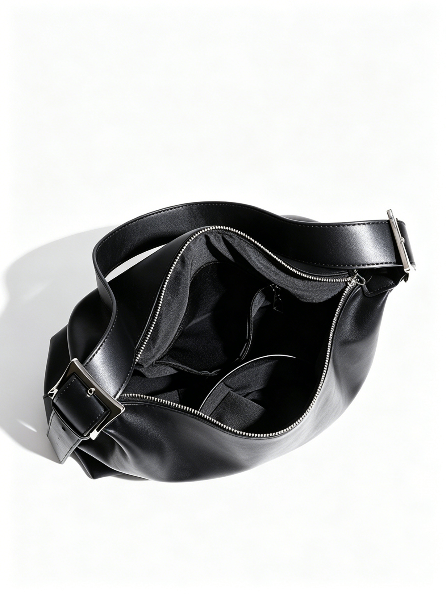 Pleated shoulder bag back view | ZIRR