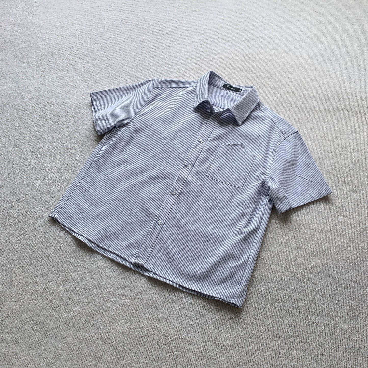 Stripe short sleeve shirt chest pocket detail | ZIRR