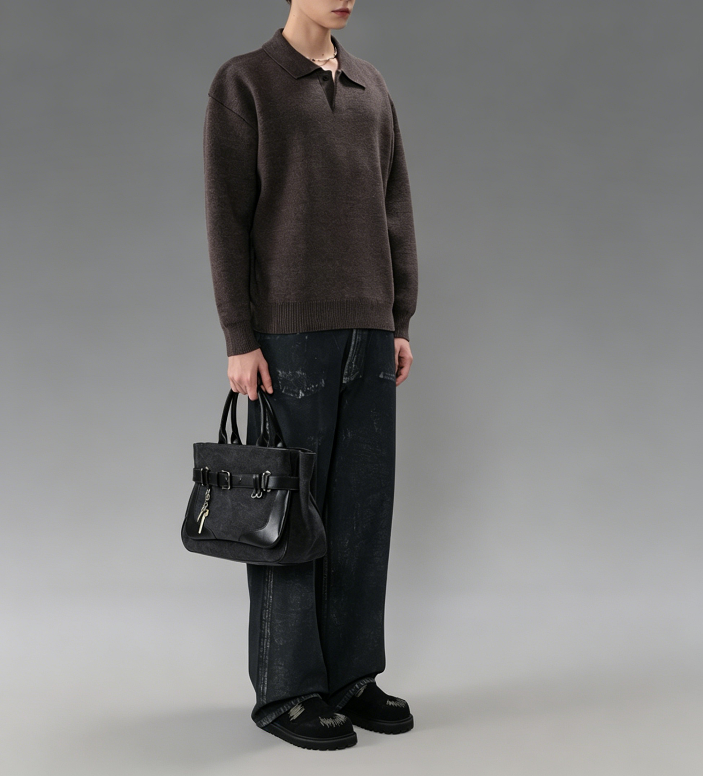 Belted key charm tote back view | ZIRR